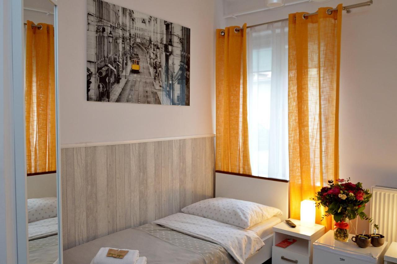 Cracow Central Aparthotel Cracovia Esterno foto